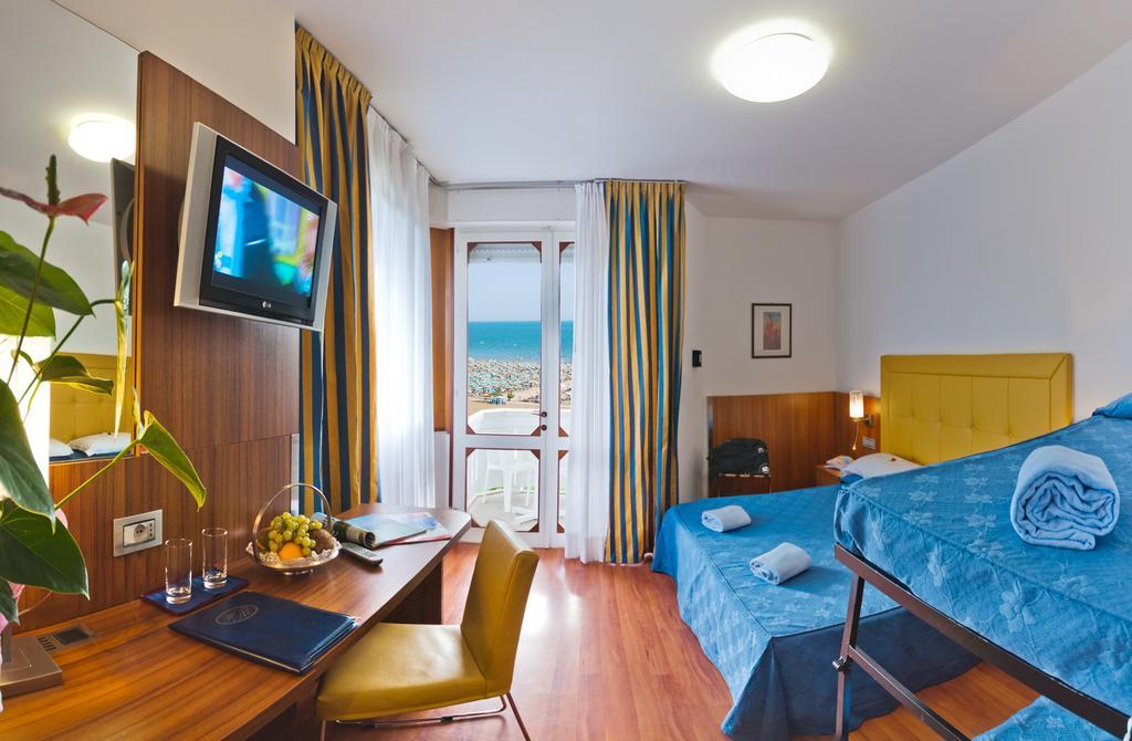 Hotel Ariston Bibione Værelse billede